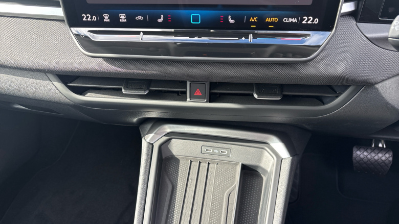 Volkswagen T-Roc 1.5 eTSI 150 Life 5dr DSG Petrol Hatchback